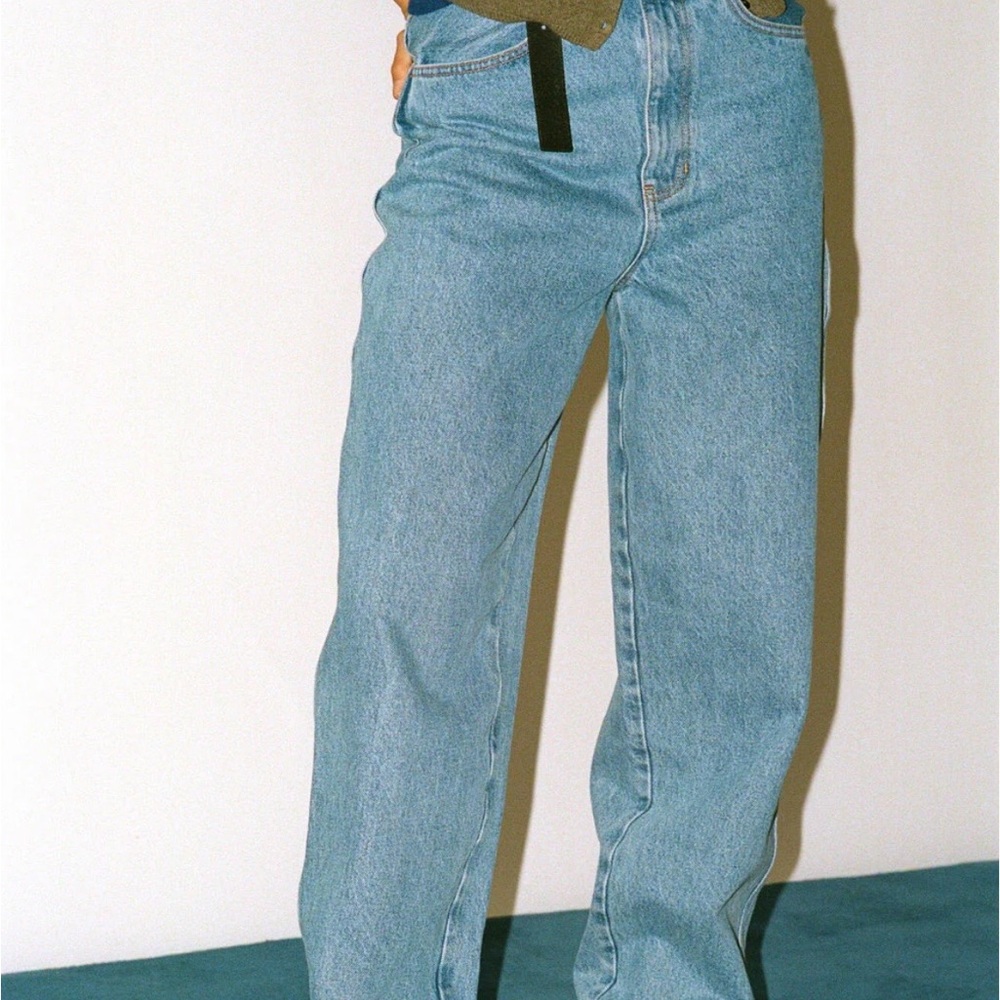 Everyday High-Rise Straight Leg Jeans in Light Blue